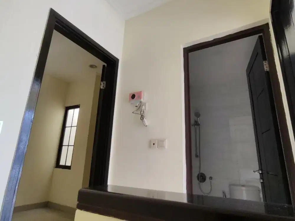 Rumah Green Lake City Minat Disewakan 4x12 Cluster East Asia Dengan 2 Kamar Tidur 2 Lantai Bangunan Dijamin Harga Termurah