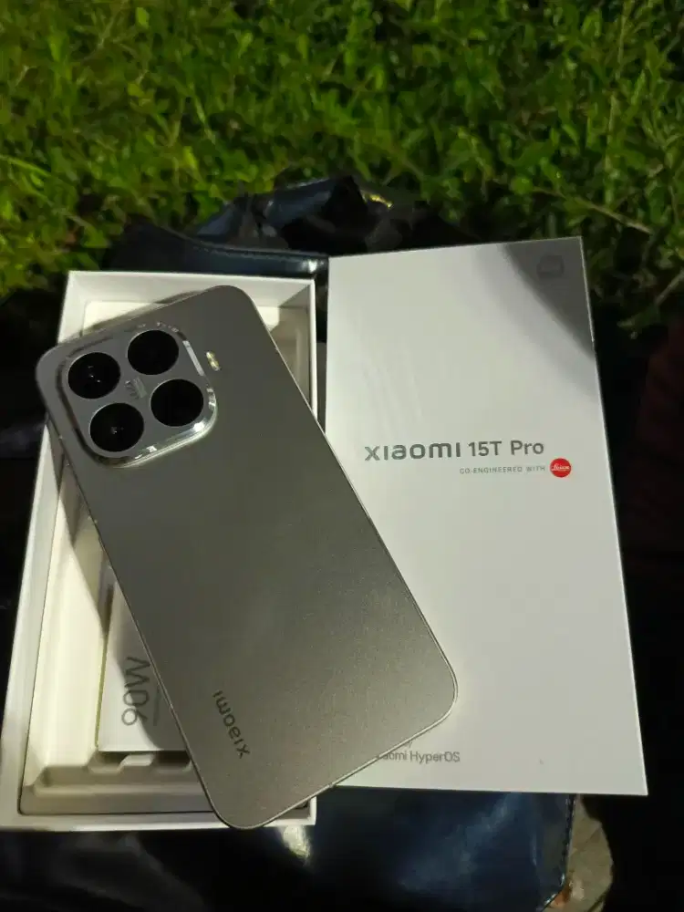 Xiaomi Mi 15t pro 5G ram 12 internal 512 fulset ori like new
