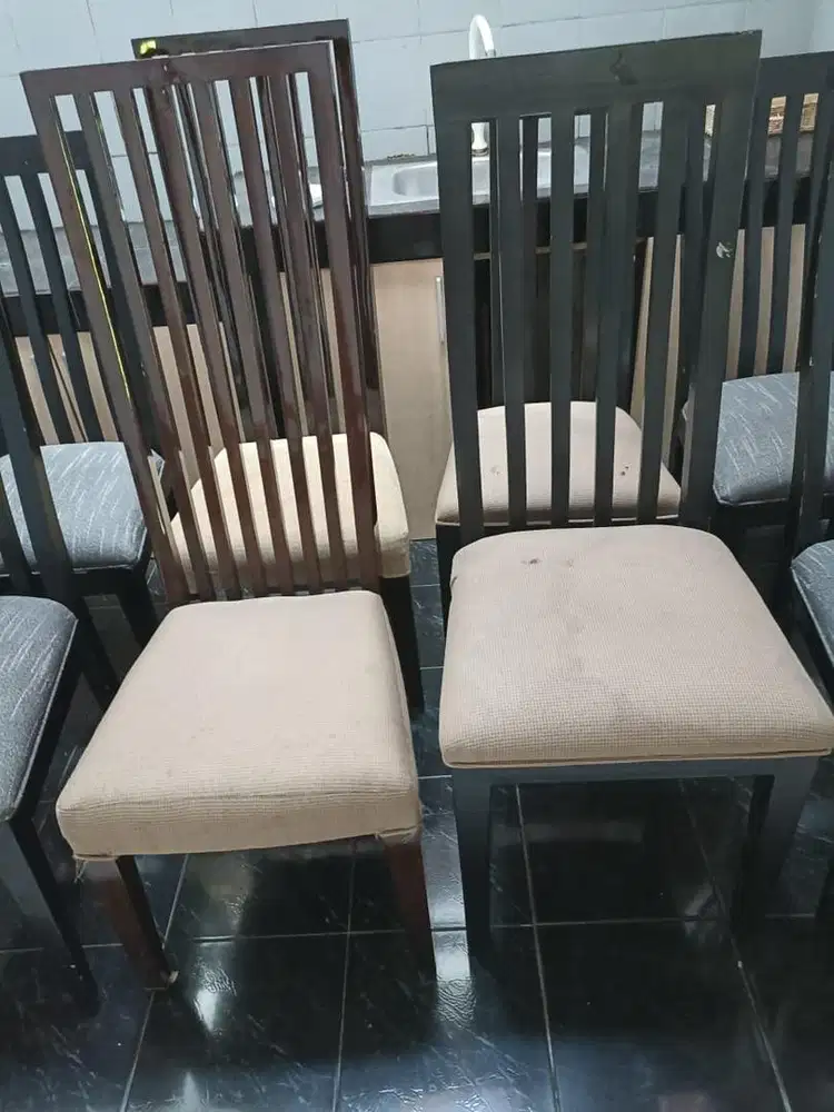 SET SOFA DAN KURSI MAKAN SATUAN