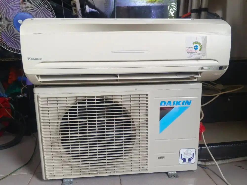 Jual AC Daikin 1/2 PK freon R410A Normal