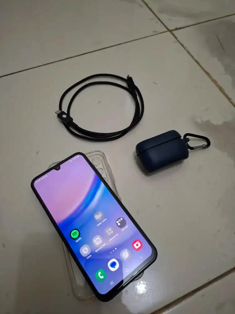 Samsung A15  free earbuds jabra