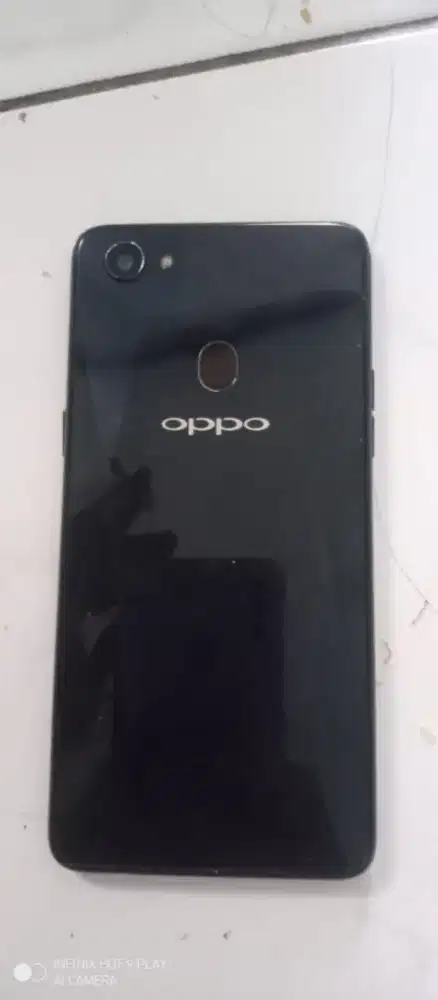 Oppo F7 ram 4  kamera jernih