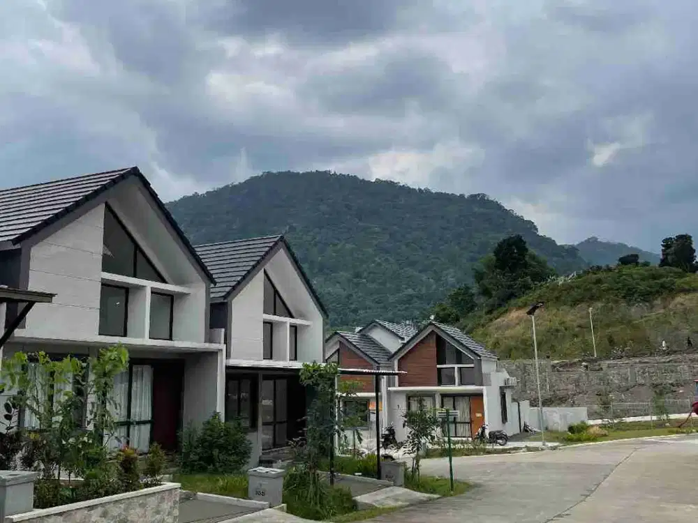 DISEWAKAN Rumah Rapi, Siap Huni, Berhawa Sejuk Dengan View Gunung Pancar SPRING VALLEY SENTUL
