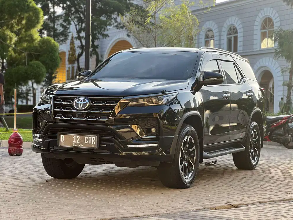 (Pajak Panjang 1thn) Toyota Fortuner VRZ 2.4 GR Diesel AT 2021