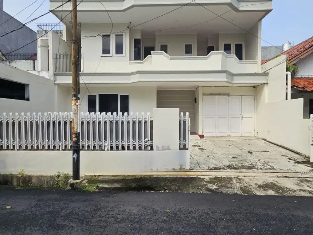 Dijual Rumah Siap Huni 2 Lantai di Kebayoran Baru – Dekat Senopati & SCBD