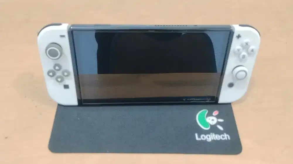 WTS Nintendo Switch OLED White OFW Fullset (Second)