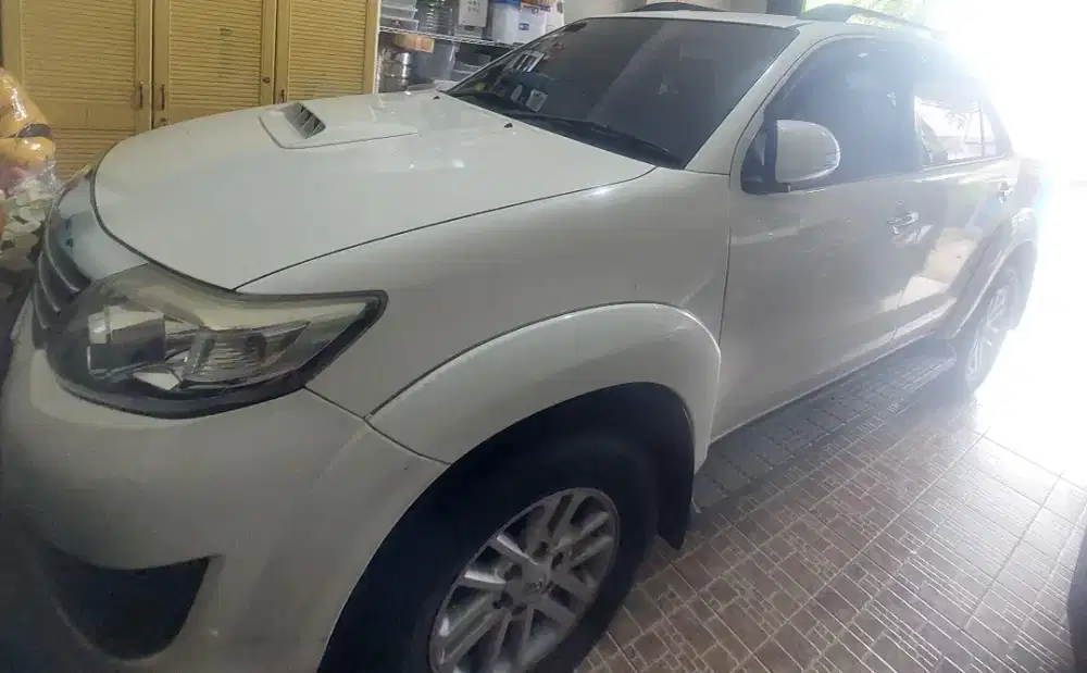 Fortuner Type G AT 2.5 VNT Diesel