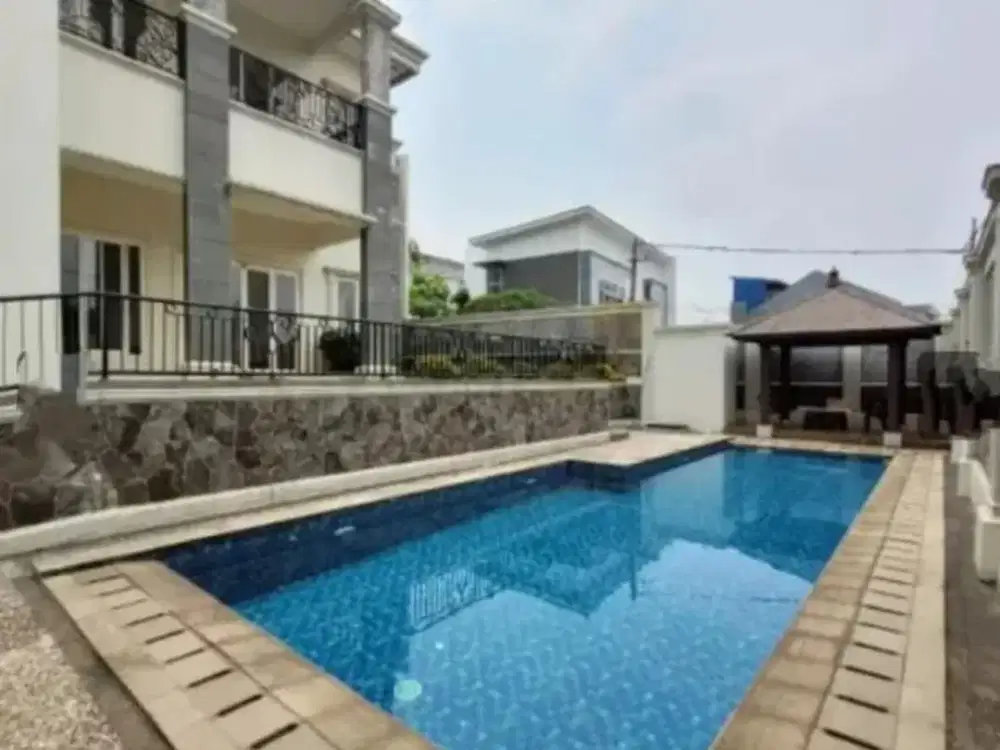 Rumah Baru Siap Huni dalam Townhouse Eksklusif Pejaten Barat – Private Pool, Lokasi Strategis