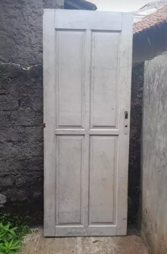 Pintu kamper bekas murah