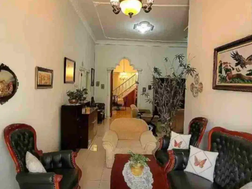 rumah murah cengger ayam suhat luas 180 BU SEGERA carport 2 mobil Dekat ke kampus UB Brawijaya bisa direnov jadi kos kosan atau nyaman hunian