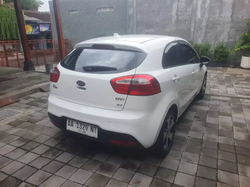 KIA RIO CVVT 2013 MATIC