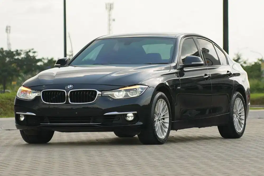 (DP 45jt) BMW 320i Luxury Facelift LCI 2018 (F30)