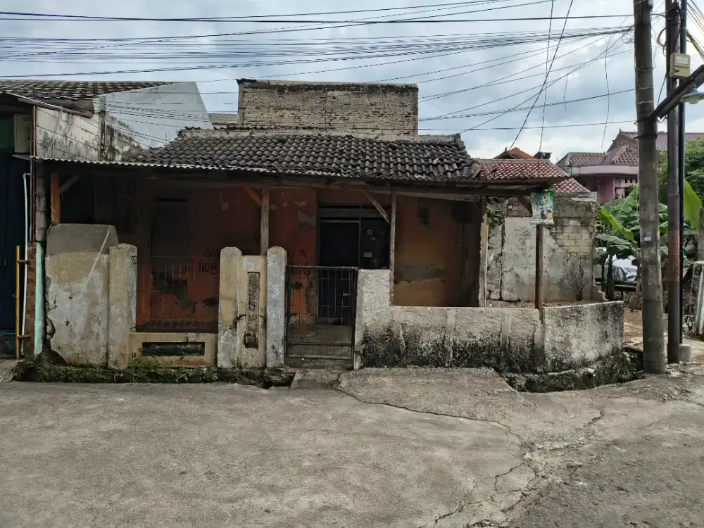 Dijual rumah tua, harga diatas NJOP sedikit. Dkt st kereta Citayam