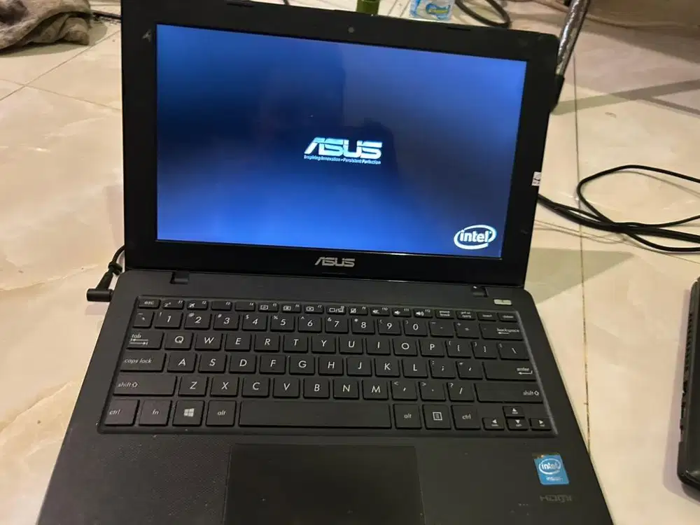 Netbook Asus bekas