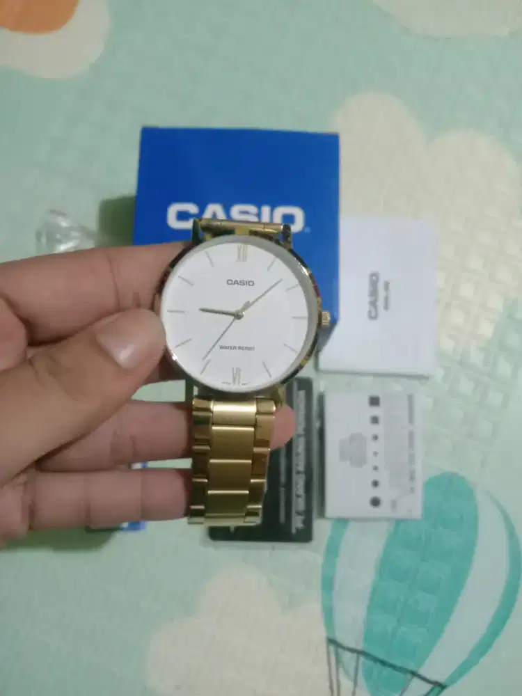 Jam Casio wanita