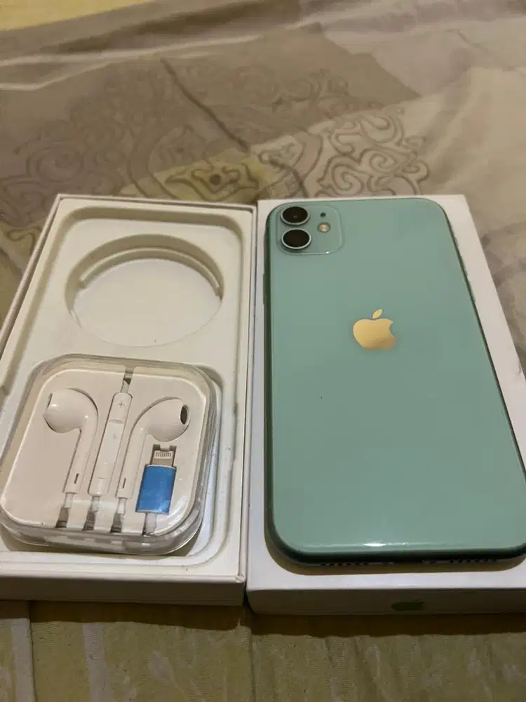 Iphone 11 64gb lengkap