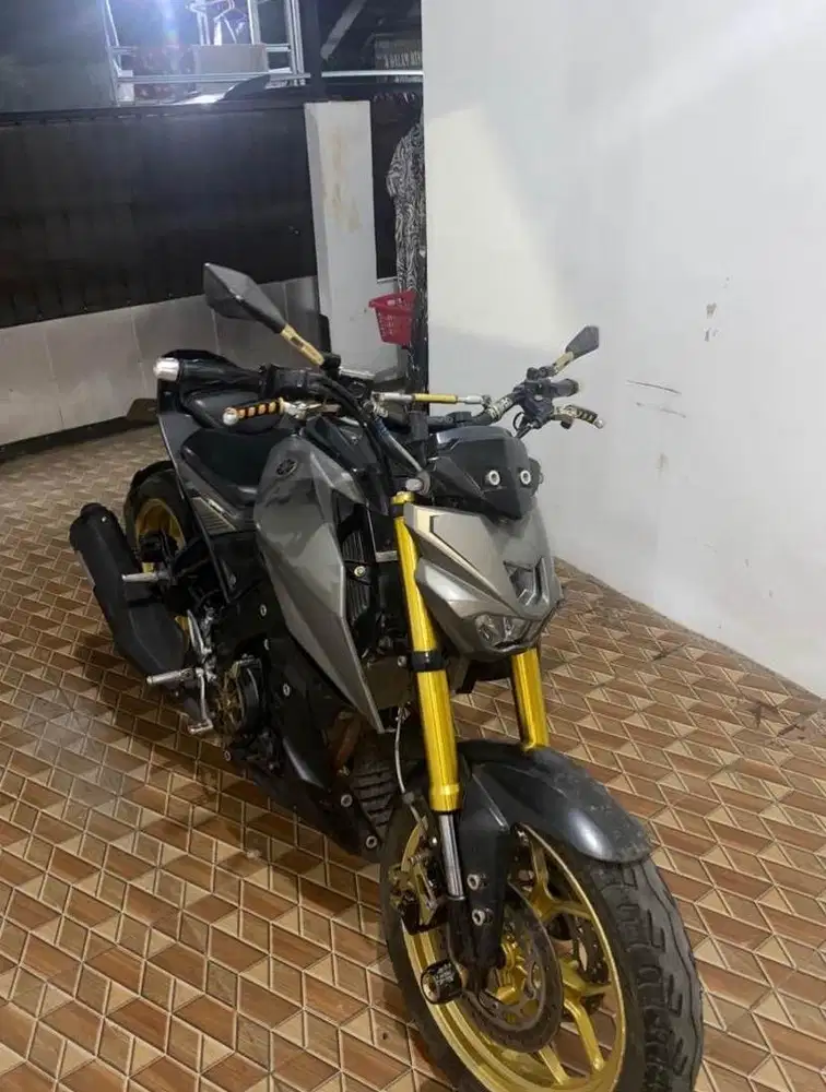 Dijual motor YAMAHA Xabre