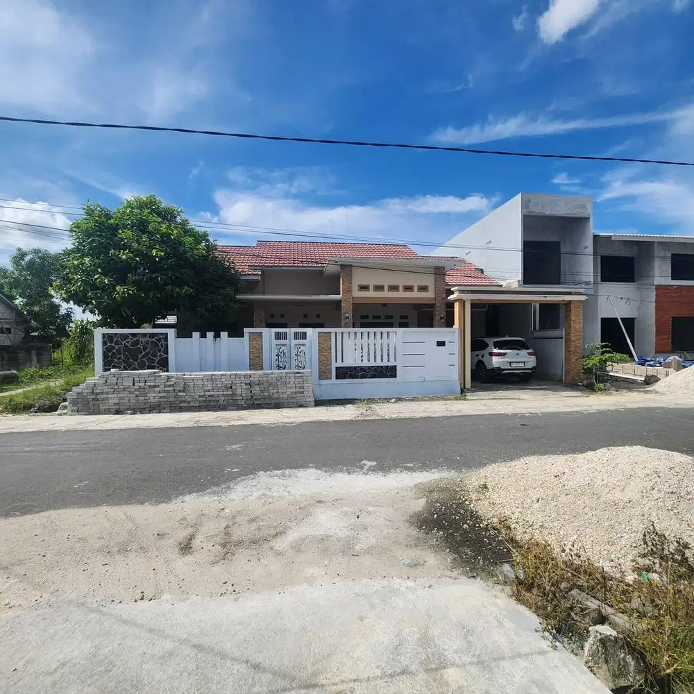 Di Jual Rumah Mewah Minimalis di Jl Golf Posisi Hook Lt 15 x 29