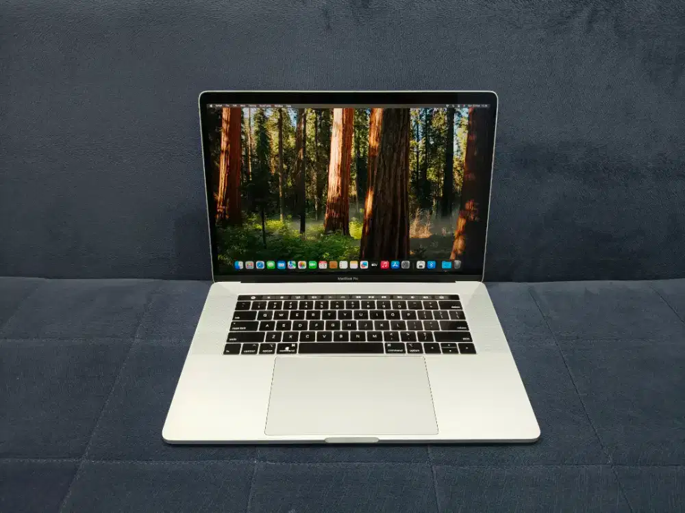 MacBook Pro 15 2018 MR932 Core i7 RAM 16GB SSD 256GB Radeon Pro 555X