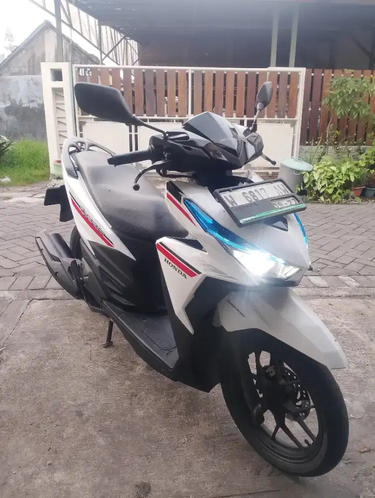 Honda vario putih
