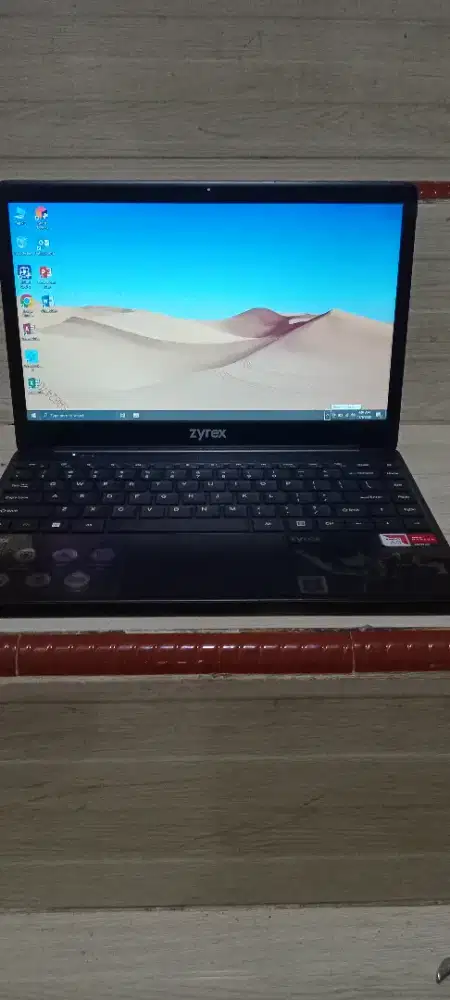 Laptop mulus kaya baru slim garansi a9 ram 8gb ssd 128gb bekasi cod