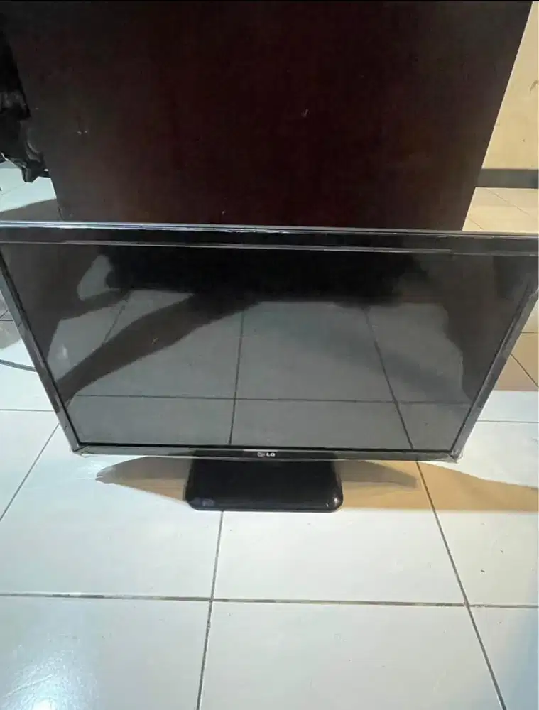 TV LED LG 24” 24LB450A