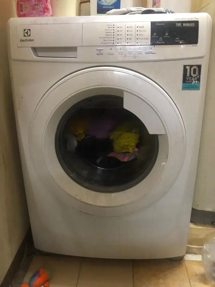 Mesin cuci electrolux 7kg second kondisi cakeuup
