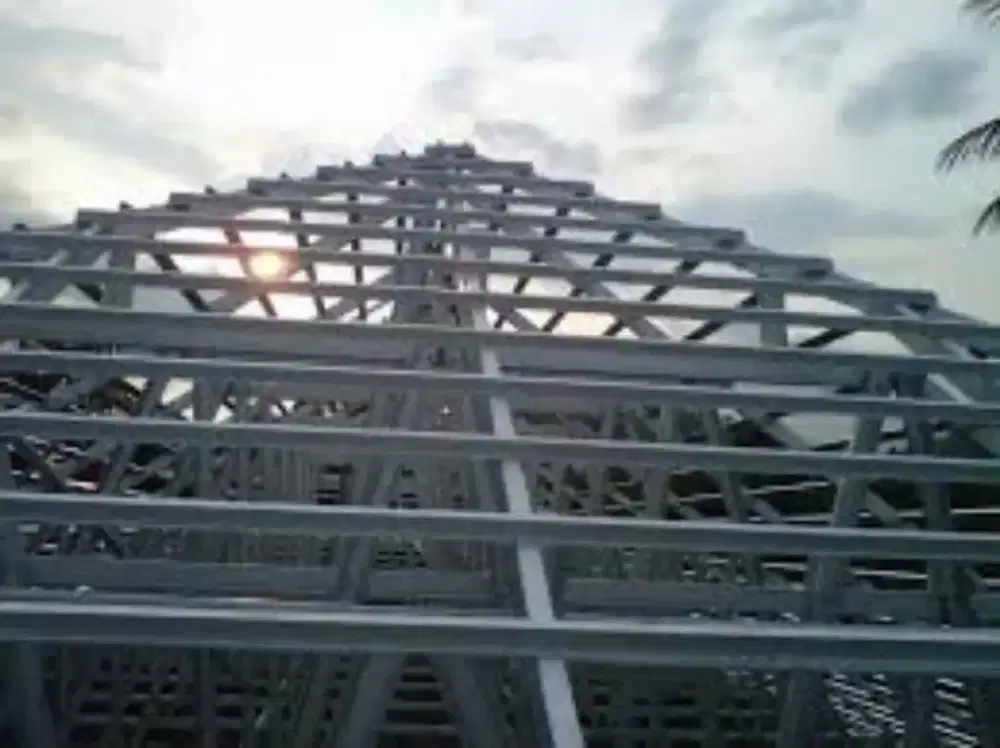 Rangka Atap Baja Ringan