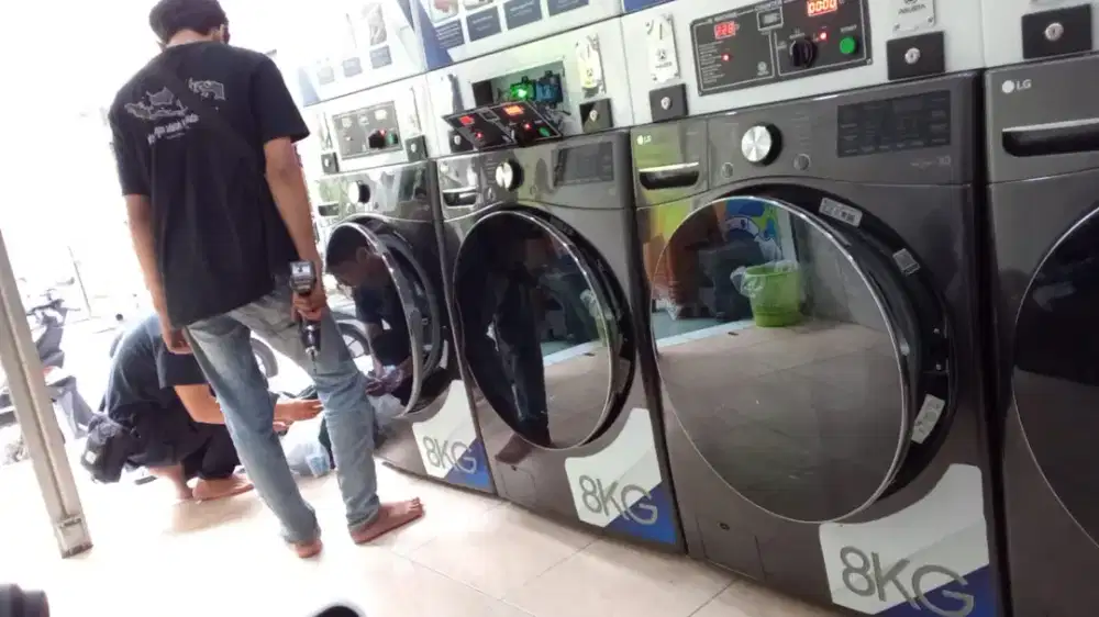 BUTUH KARYAWATI LAUNDRY