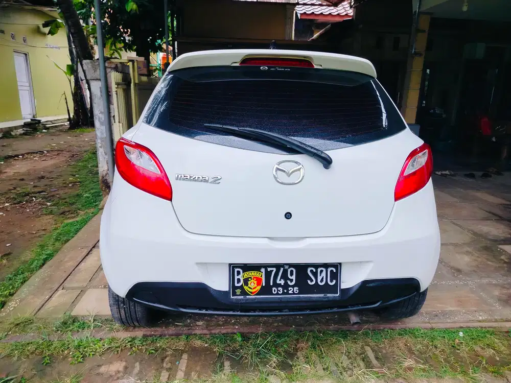 Mazda 2 2010 Bensin