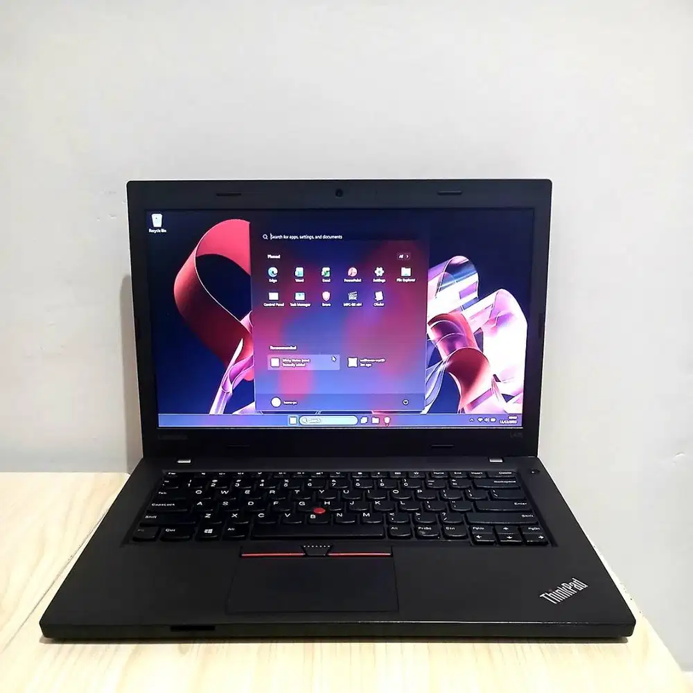 Thinkpad L470 | 16GB DDR4 | 256GB SSD | i5-6200U | Windows 11 | Lenovo