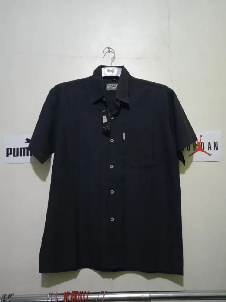 Kemeja Motif Garis Pria (Salur) — Rapi & Nyaman