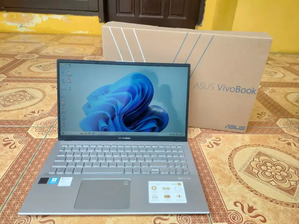Asus Vivobook Core i3 Gen 10 SSD Keyboard Nyala Fullset Dus