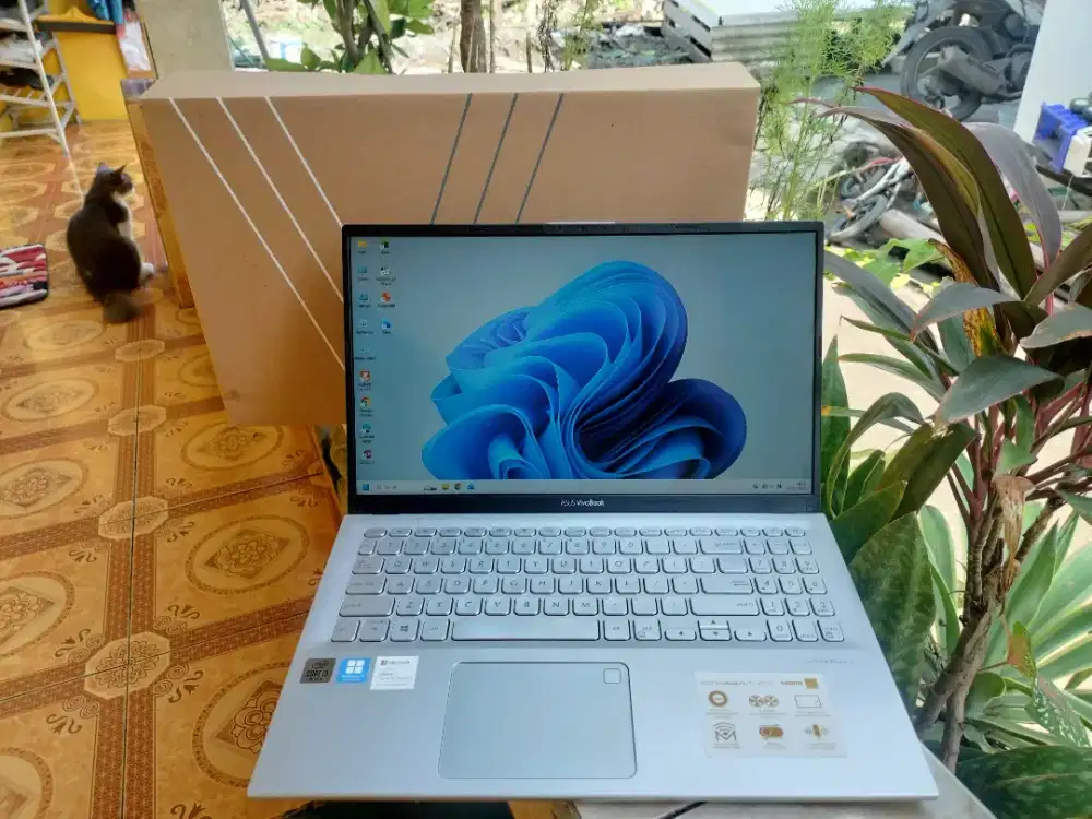 Asus Vivobook Core i3 Gen 10 SSD Keyboard Nyala Fullset Dus