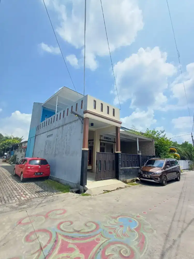 Dikontrakkan / Disewakan Rumah Murah di Pucang Gading