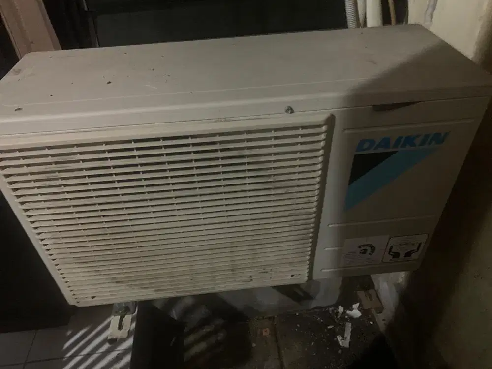 ac daikin 1/2 pk