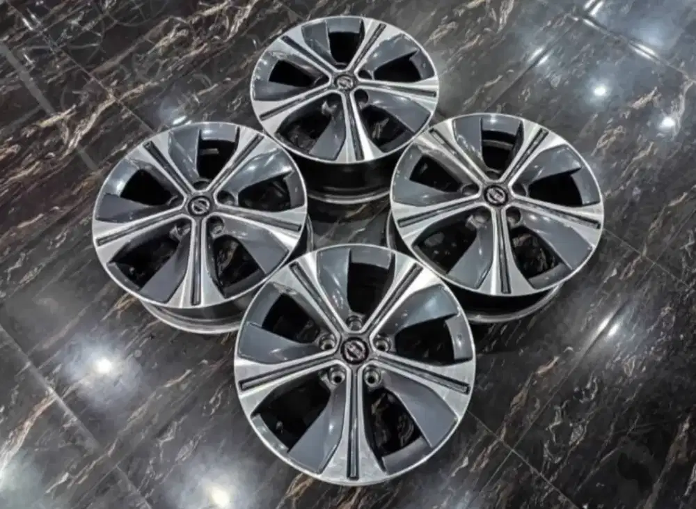 Velg Nissan kick R17,Serena,Juke,Innova,Camry,Nav,voxy,sx4,CRV,HRV,xl7