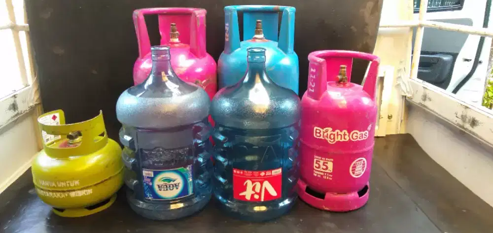 Dibutuhkan kary toko khusus AMDK