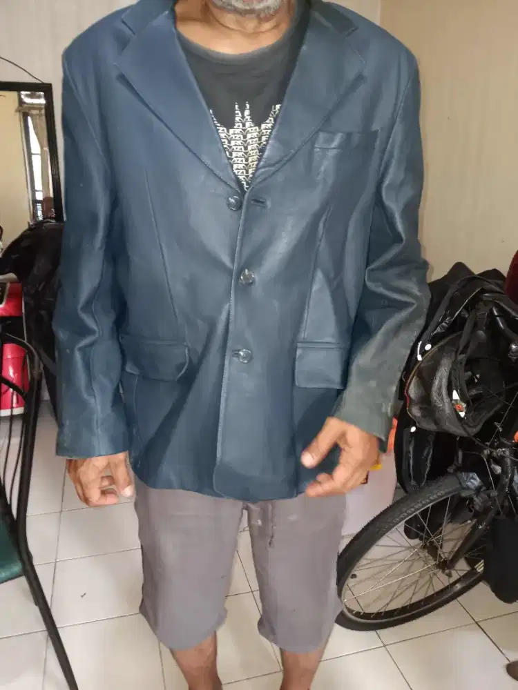 Jaket kulit model jas warna biru