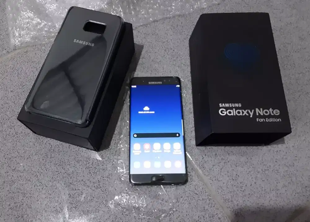 SAMSUNG GALAXY NOTE FE 4/64 BLACK ONYX (FSET ORI)