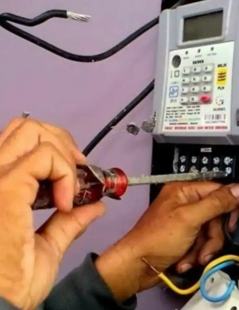 Tukang Instalasi Listrik, jalur pipa, pompa air, CCTV dan mesin cuci