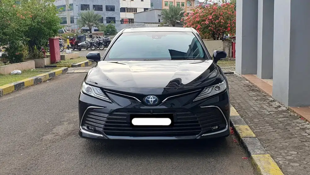 Km39rb toyota camry hybrid tss 2022 sunroof hitam