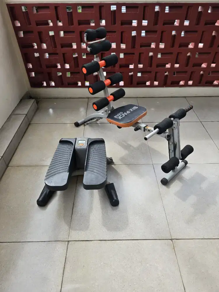Alat Olah Raga Gym Six Pack Care dan Twist & Shape (set)