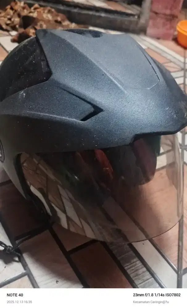 Helm bawaan TRX honda