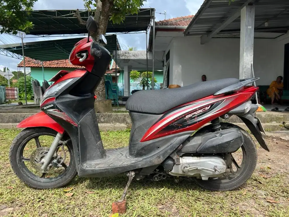 Honda spacy 2011