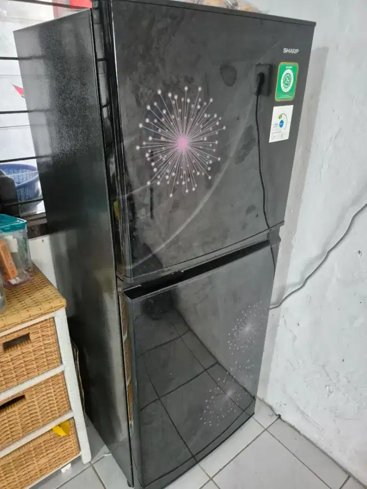 Di Jual kulkas Sharp 2 pintu