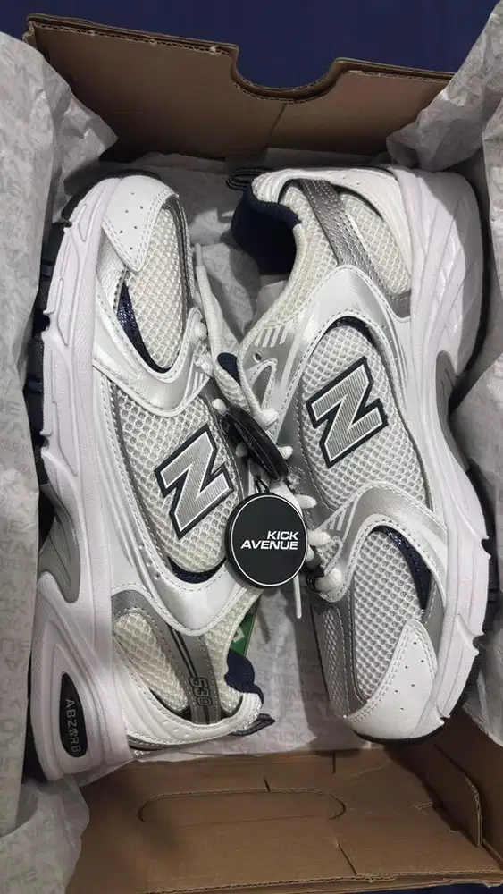 New Balance 530 White Silver Navy