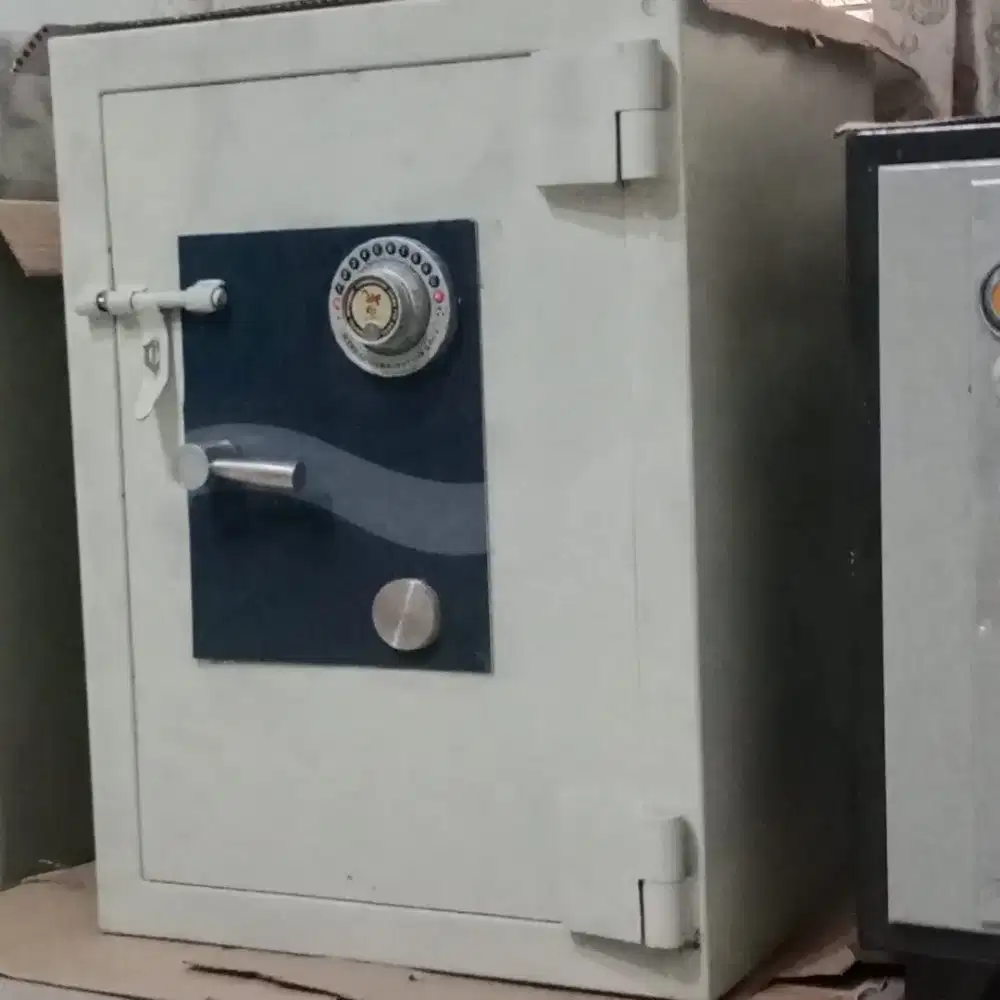 Brankas Solingen Hibrid  Dijual Hrg 5,8 jt