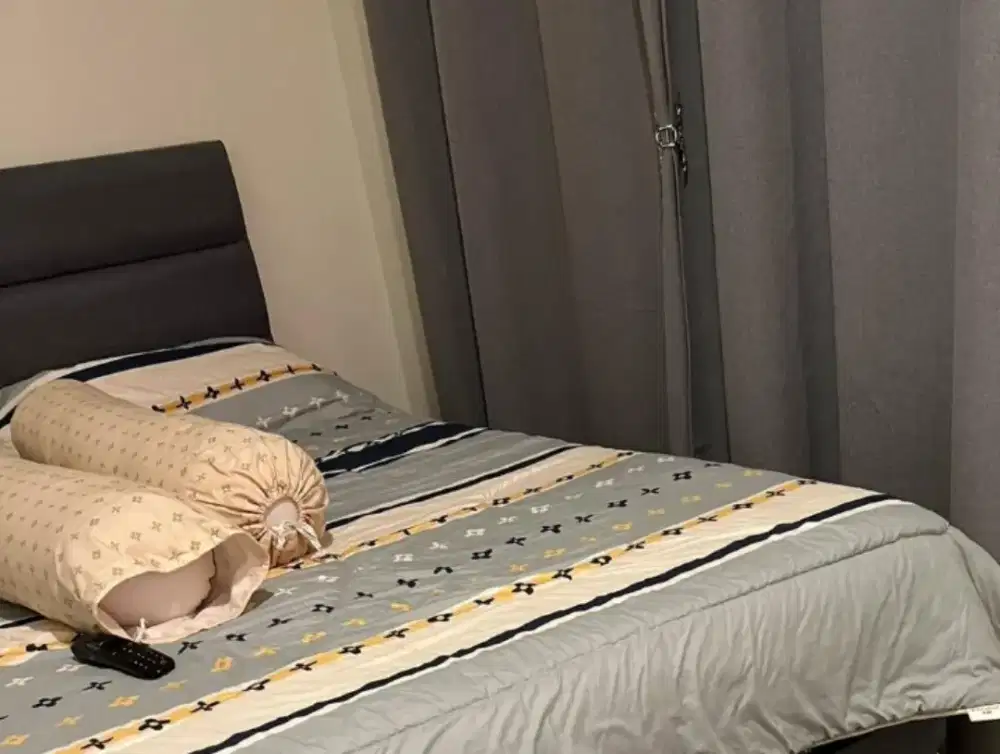 Bedcover + sprei komplit 160