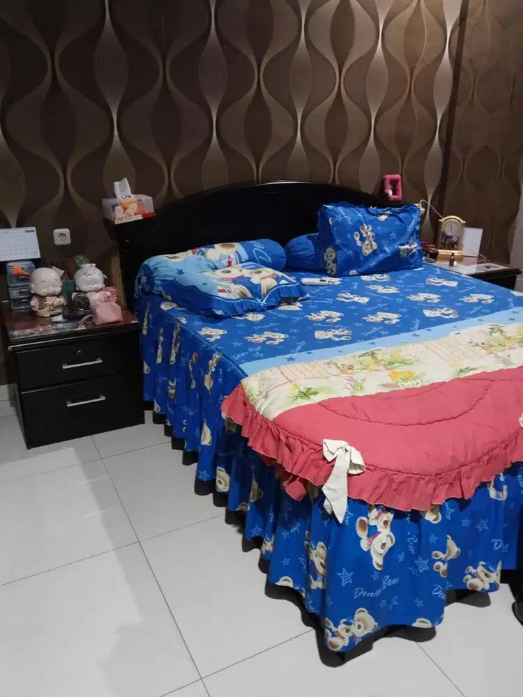 Bedset tempat tidur lemari meja rias